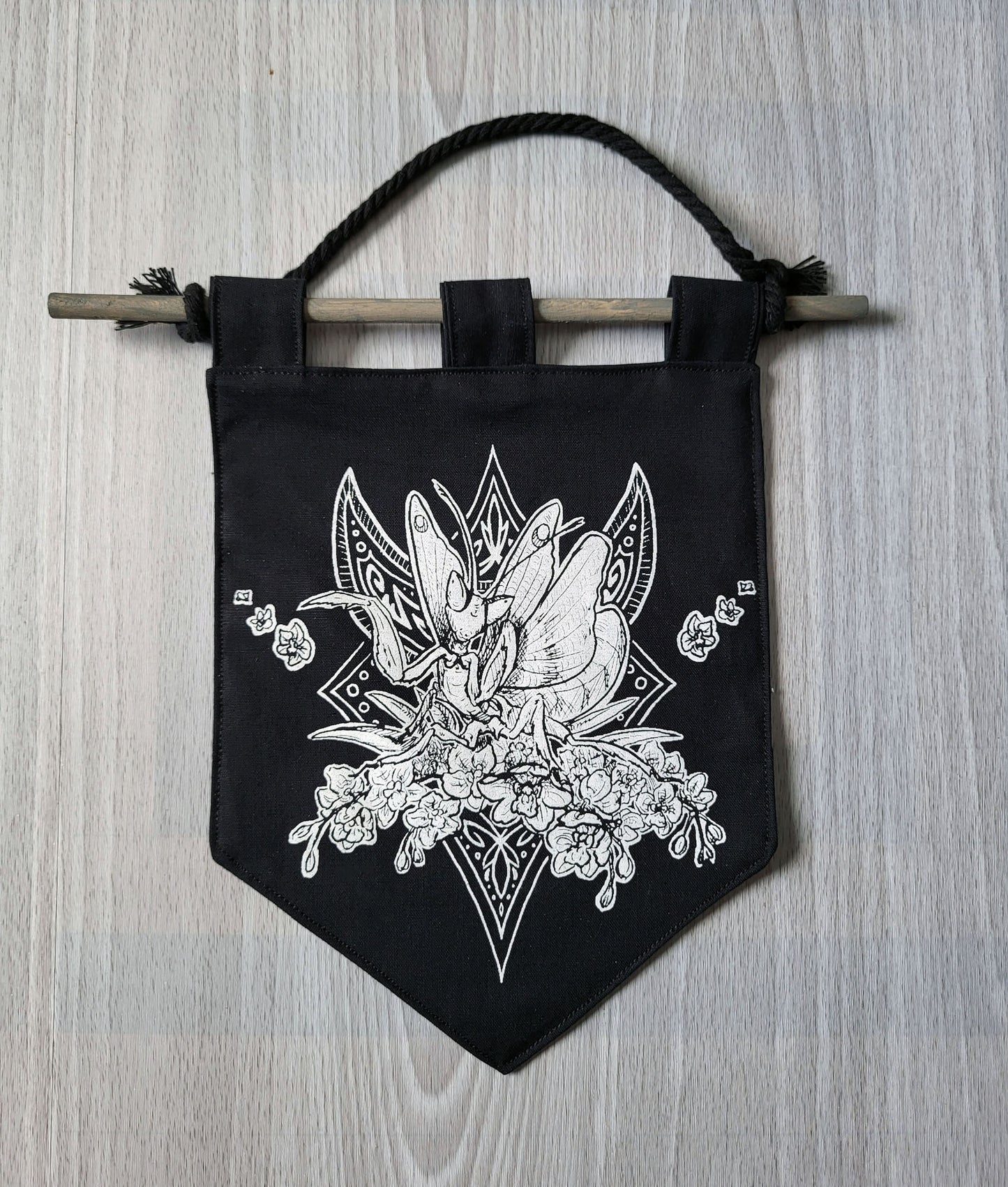 Praying Mantis Bitty Banner