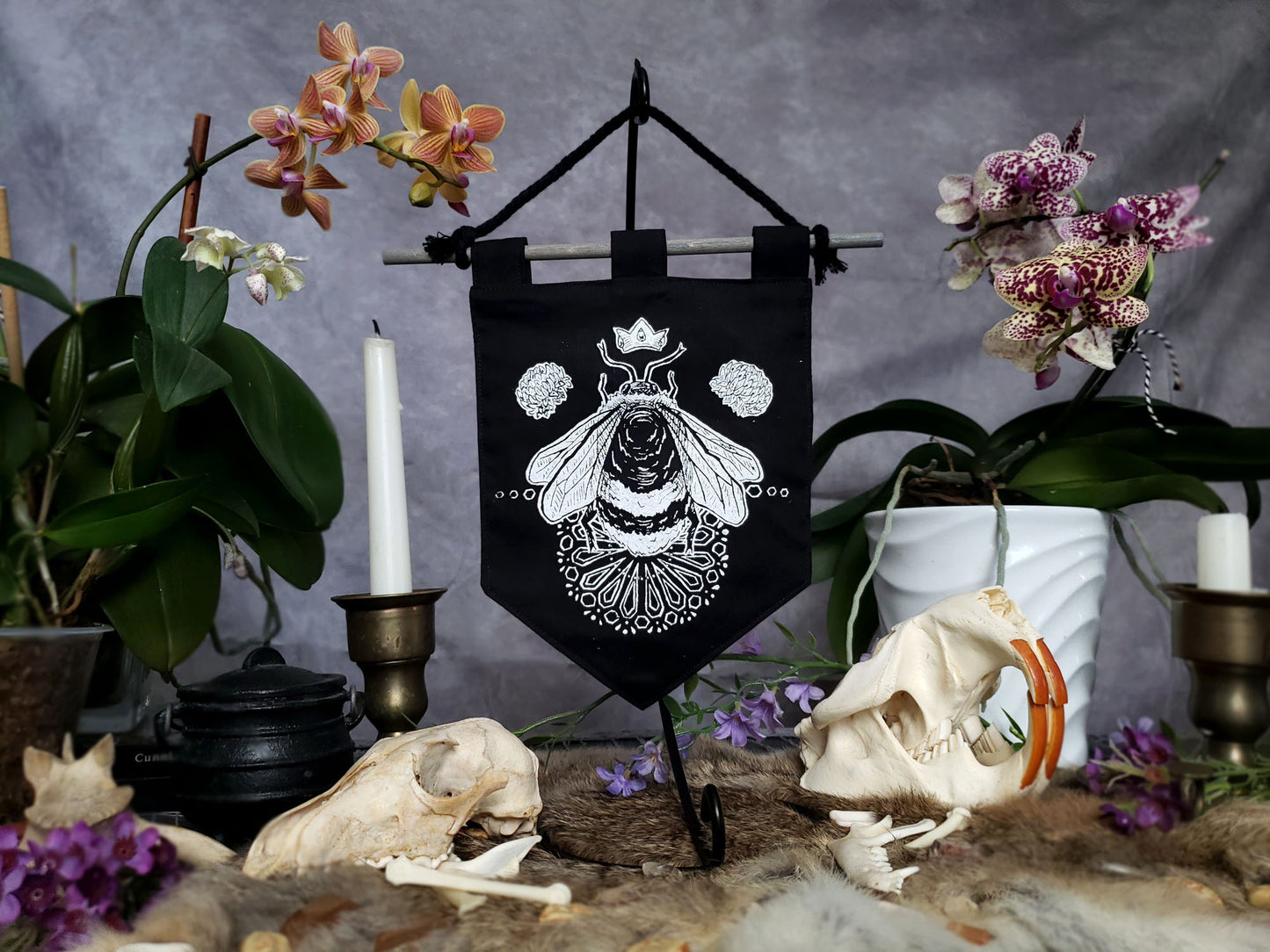 Queen Bee Bitty Banner