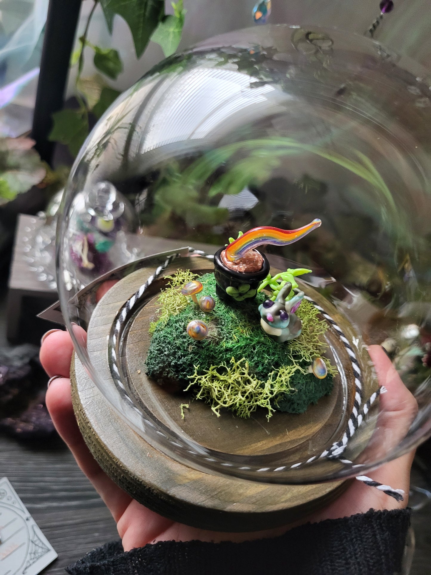 Lucky Pot o' Gold Glass Diorama Dome