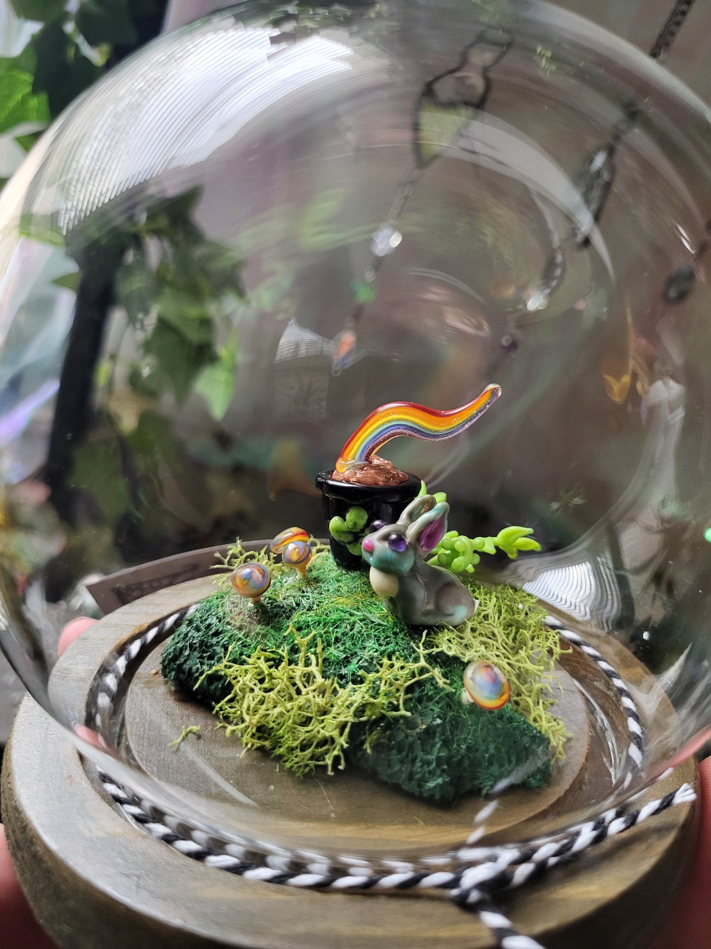 Lucky Pot o' Gold Glass Diorama Dome
