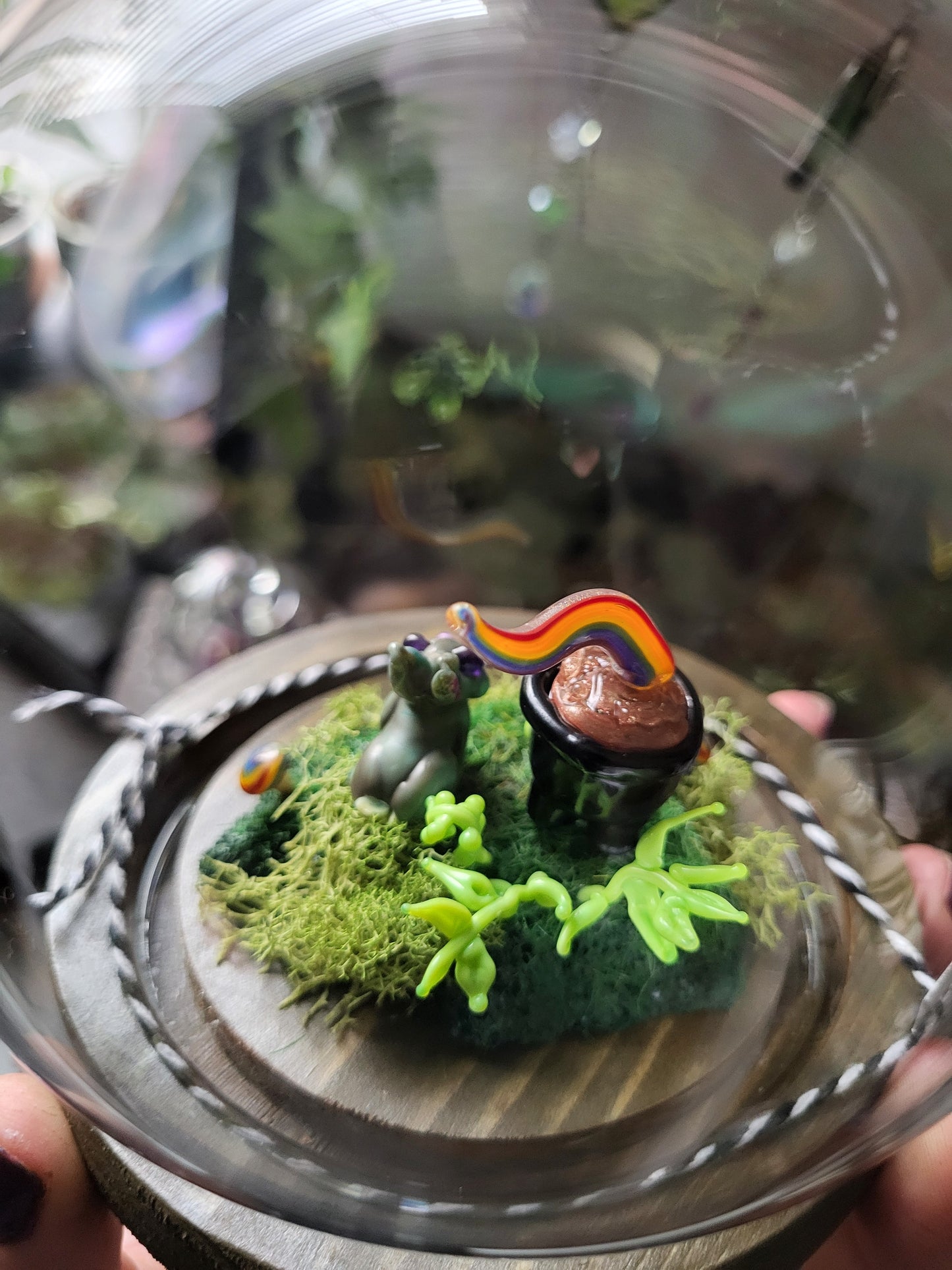 Lucky Pot o' Gold Glass Diorama Dome