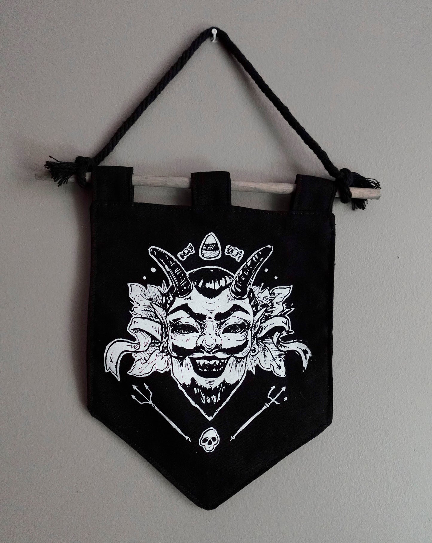 Vintage Devil Mask Halloween Bitty Banner