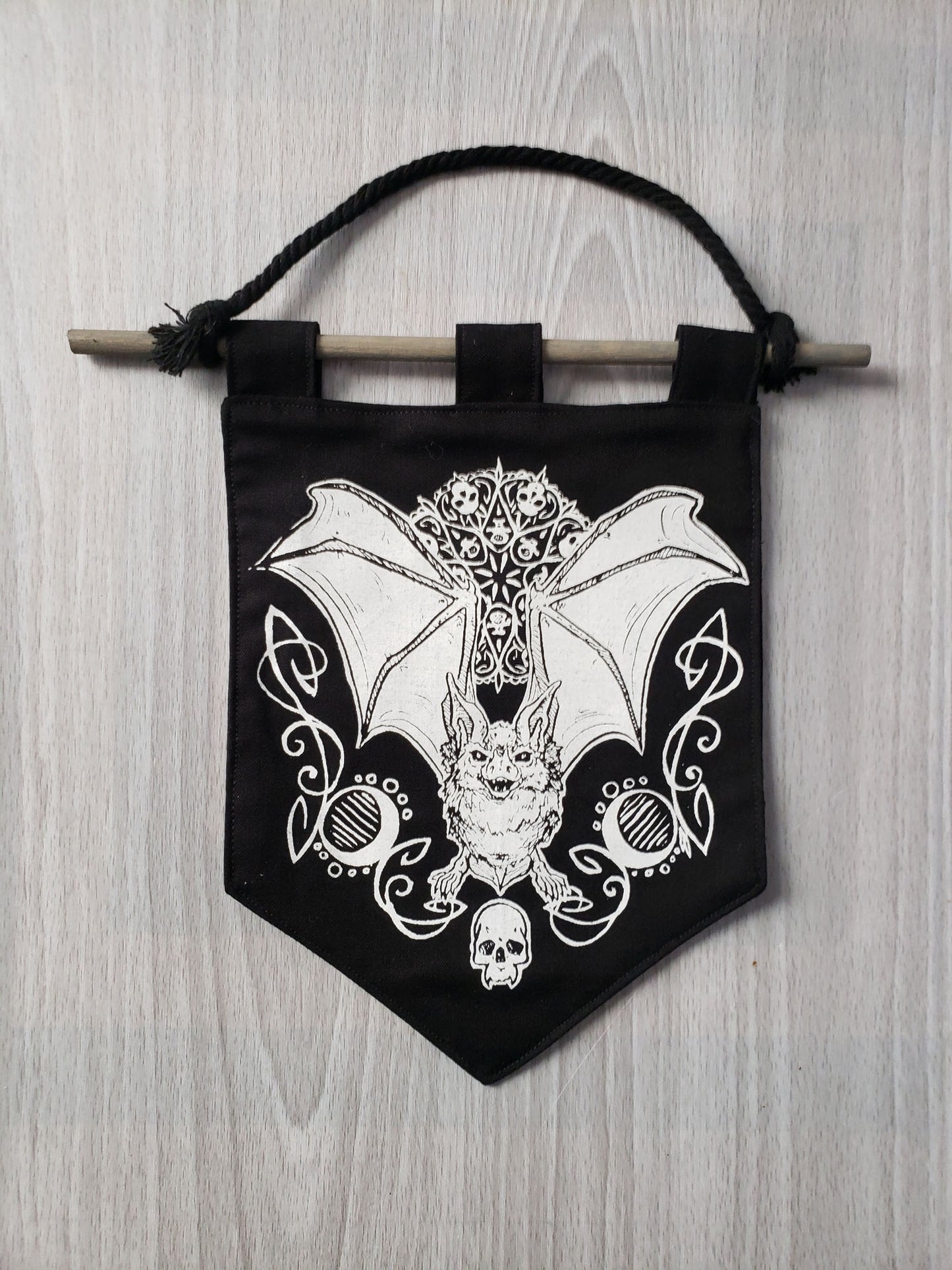 Drew the Vampire Bat Halloween Bitty Banner